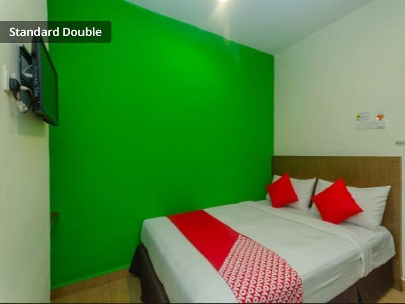 Super Oyo 596 The Vintage Hotel Johor Bahru Extérieur photo