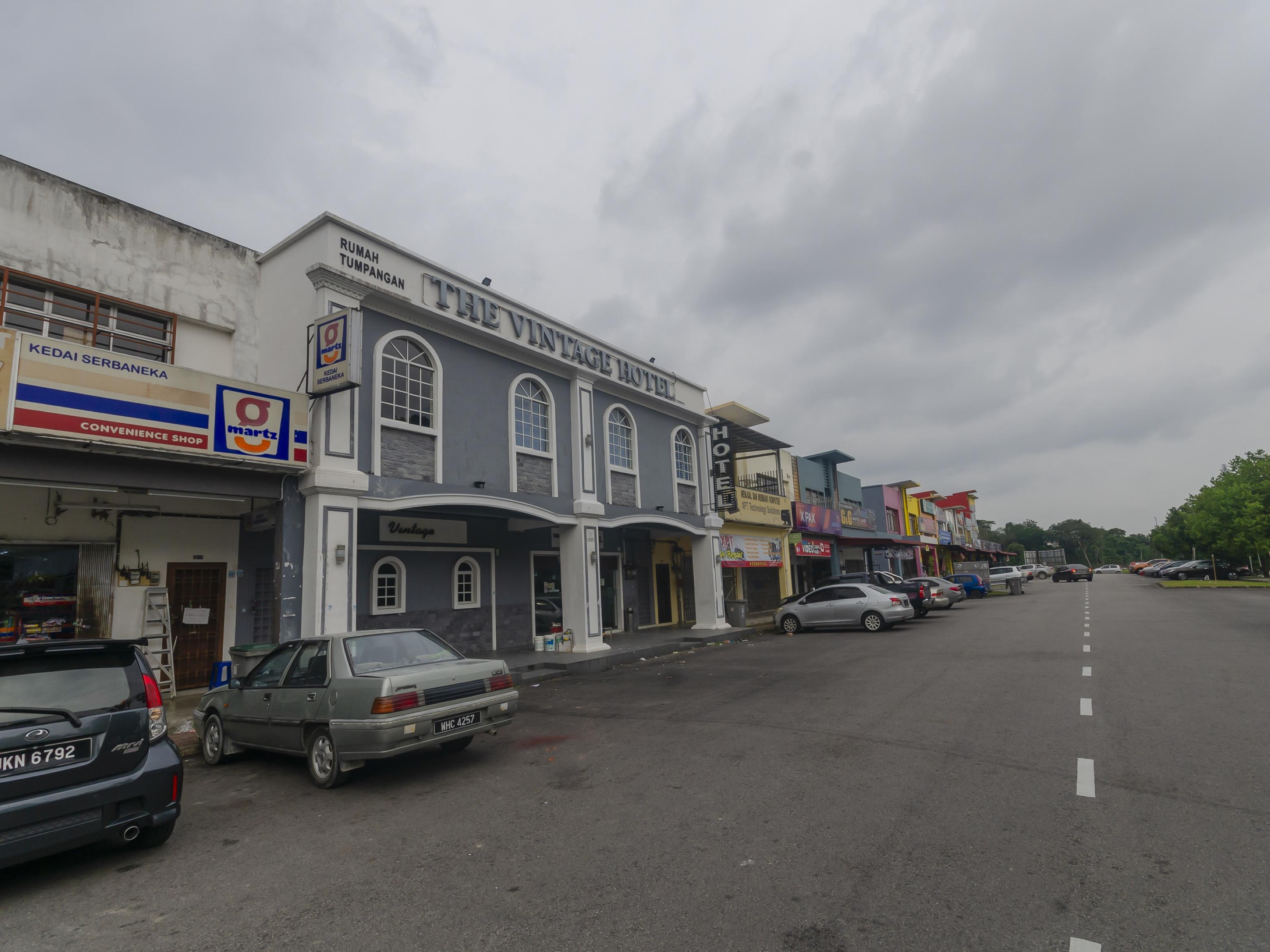 Super Oyo 596 The Vintage Hotel Johor Bahru Extérieur photo