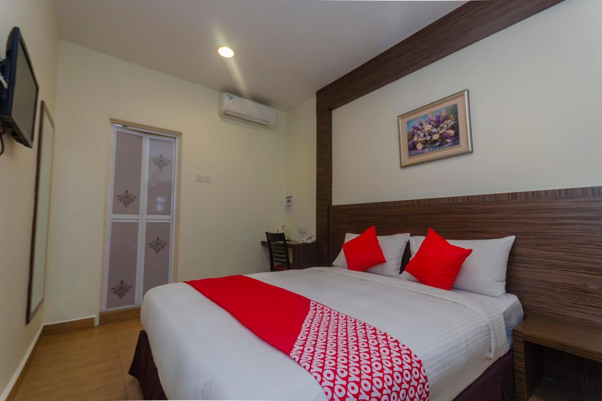 Super Oyo 596 The Vintage Hotel Johor Bahru Extérieur photo