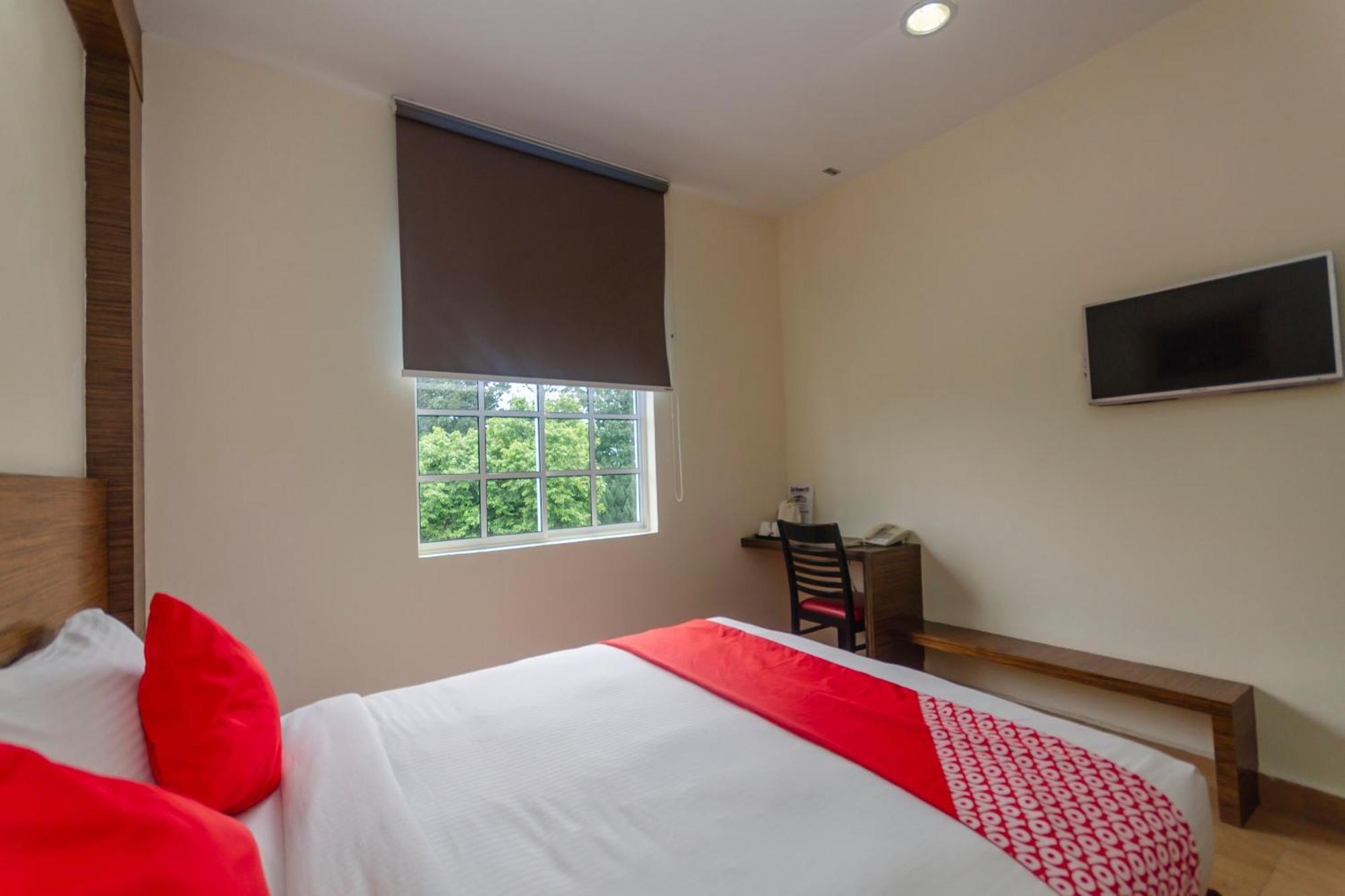 Super Oyo 596 The Vintage Hotel Johor Bahru Extérieur photo
