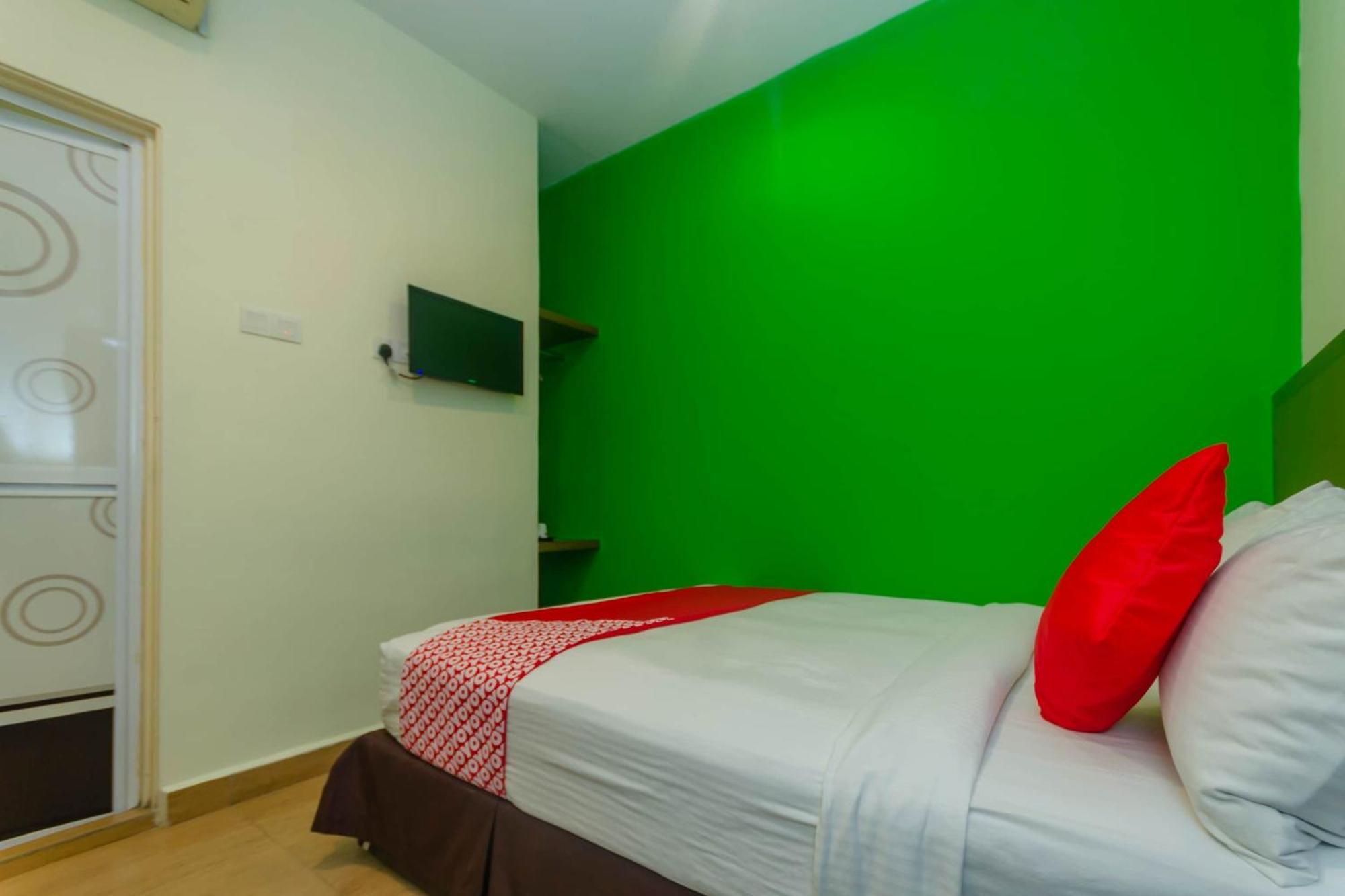 Super Oyo 596 The Vintage Hotel Johor Bahru Extérieur photo