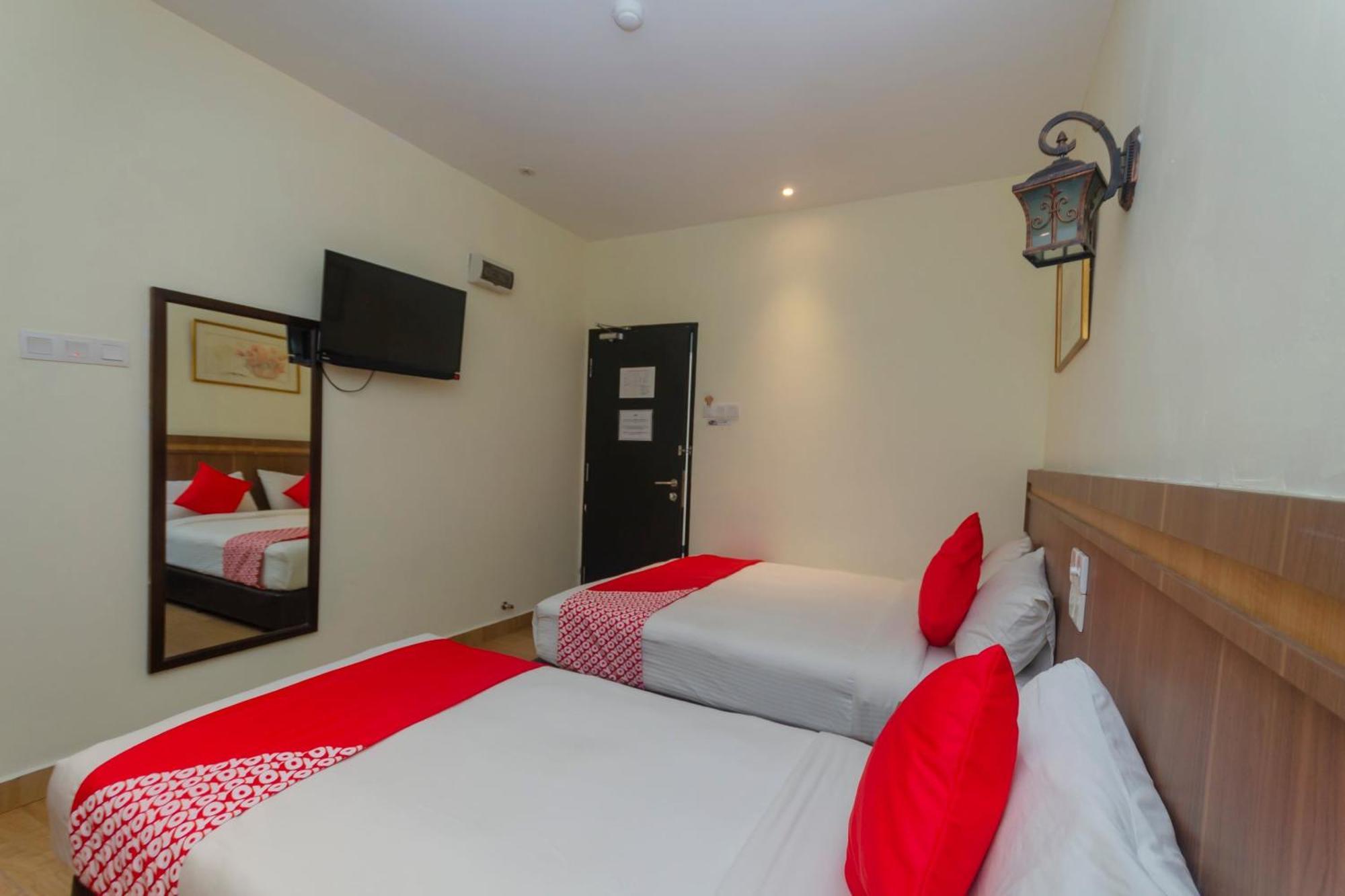 Super Oyo 596 The Vintage Hotel Johor Bahru Extérieur photo
