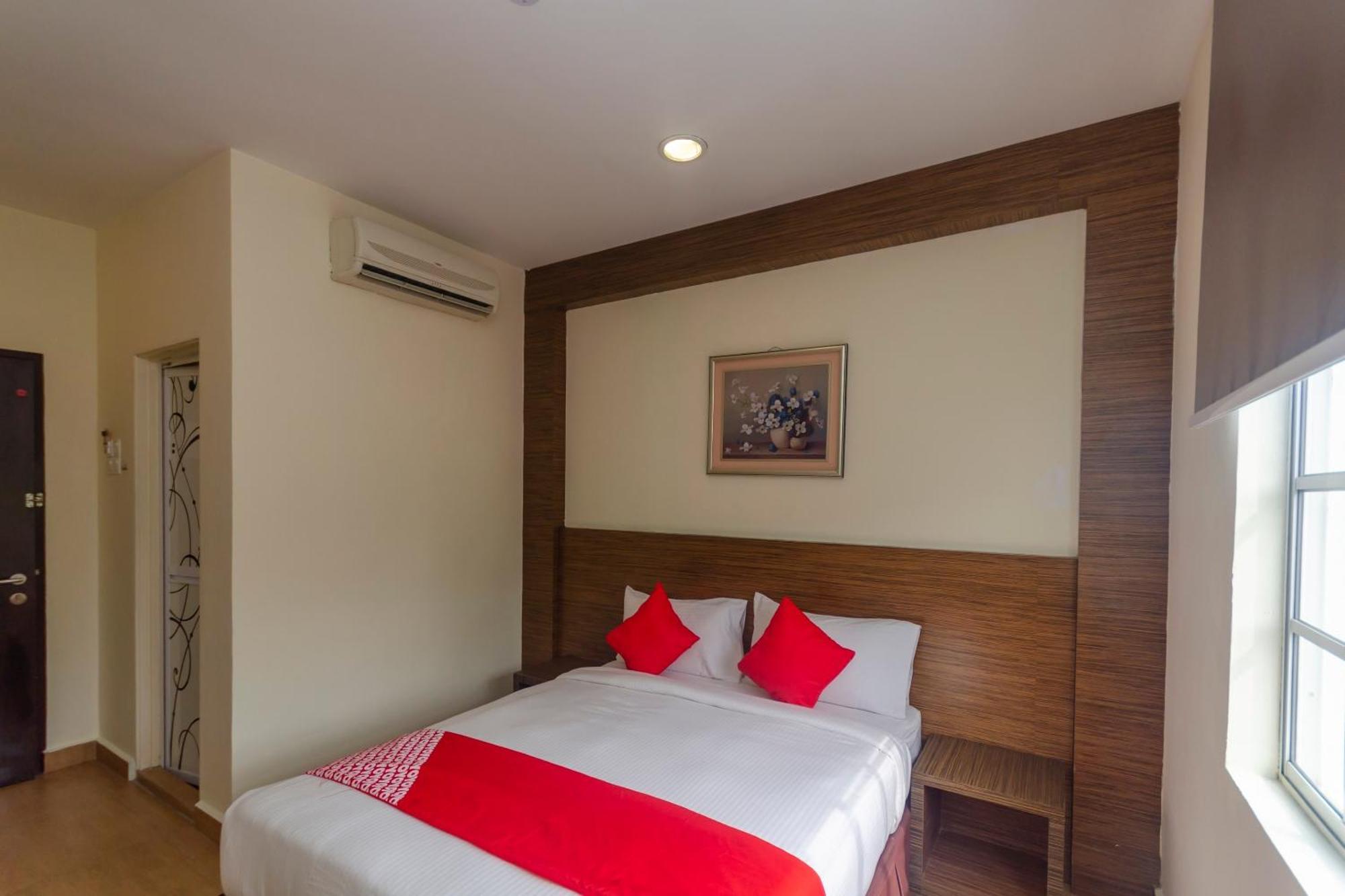 Super Oyo 596 The Vintage Hotel Johor Bahru Extérieur photo