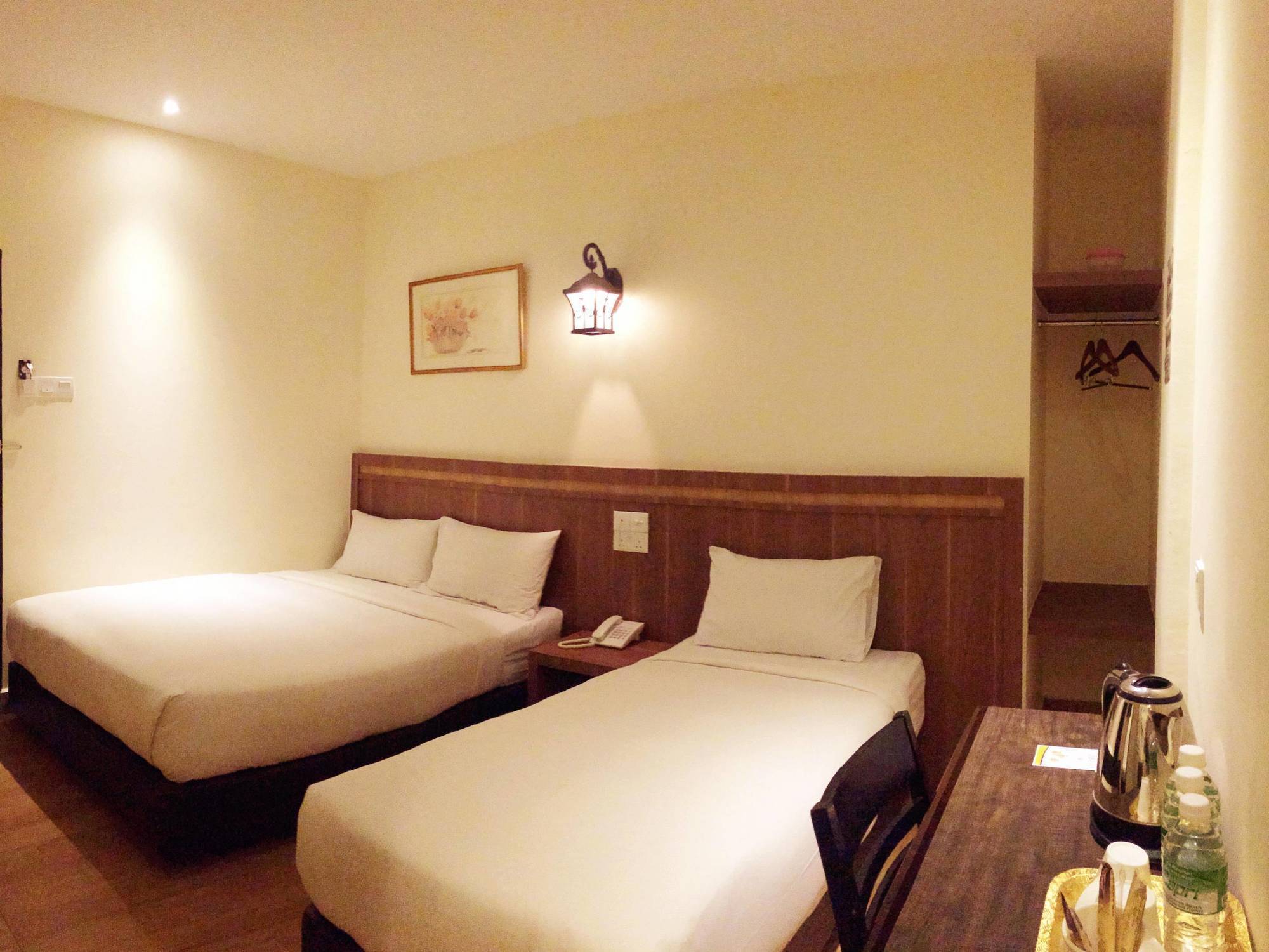 Super Oyo 596 The Vintage Hotel Johor Bahru Extérieur photo